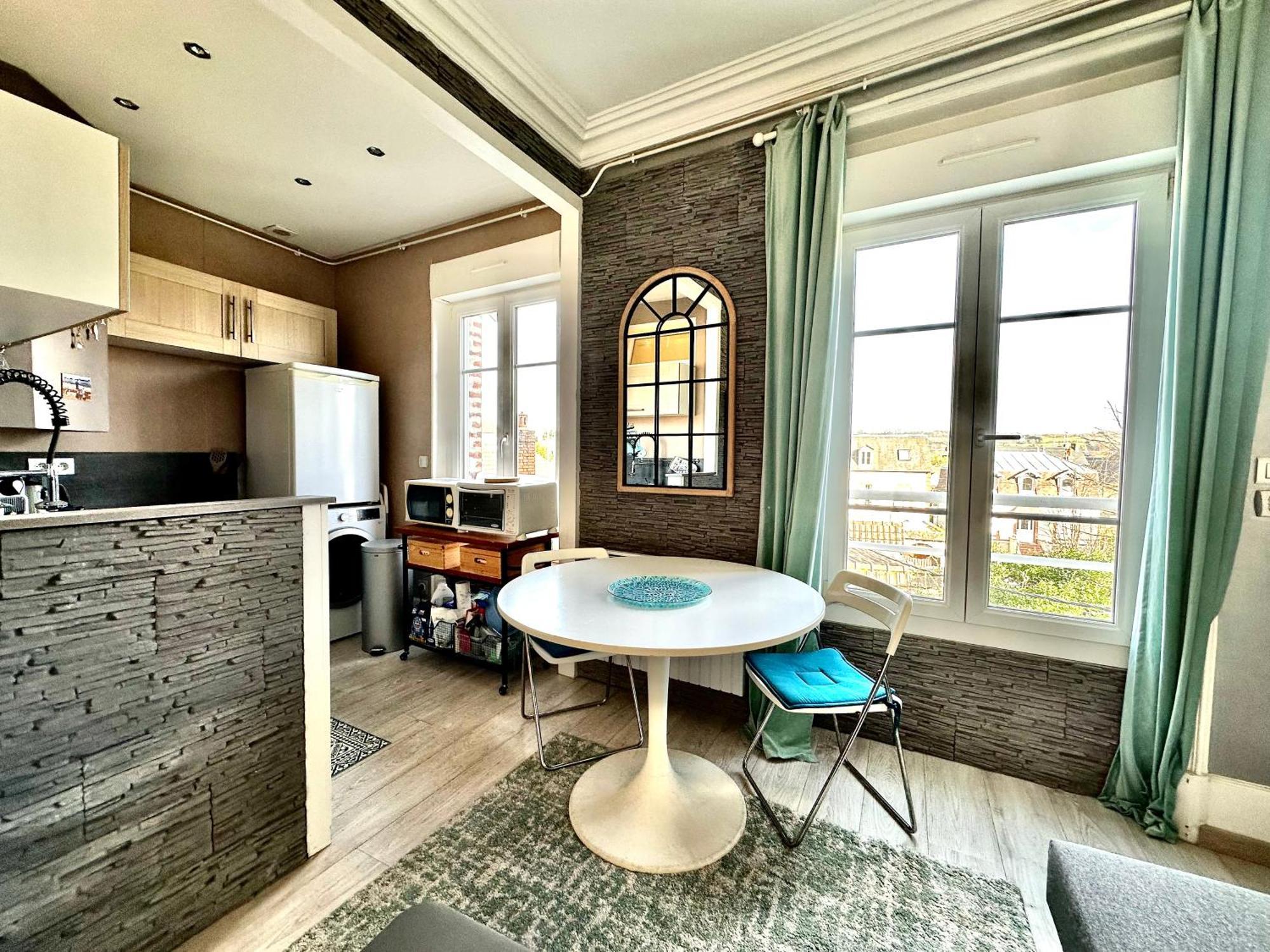 Appartement Joli T2 Situe Dans Le Coeur De Cabourg